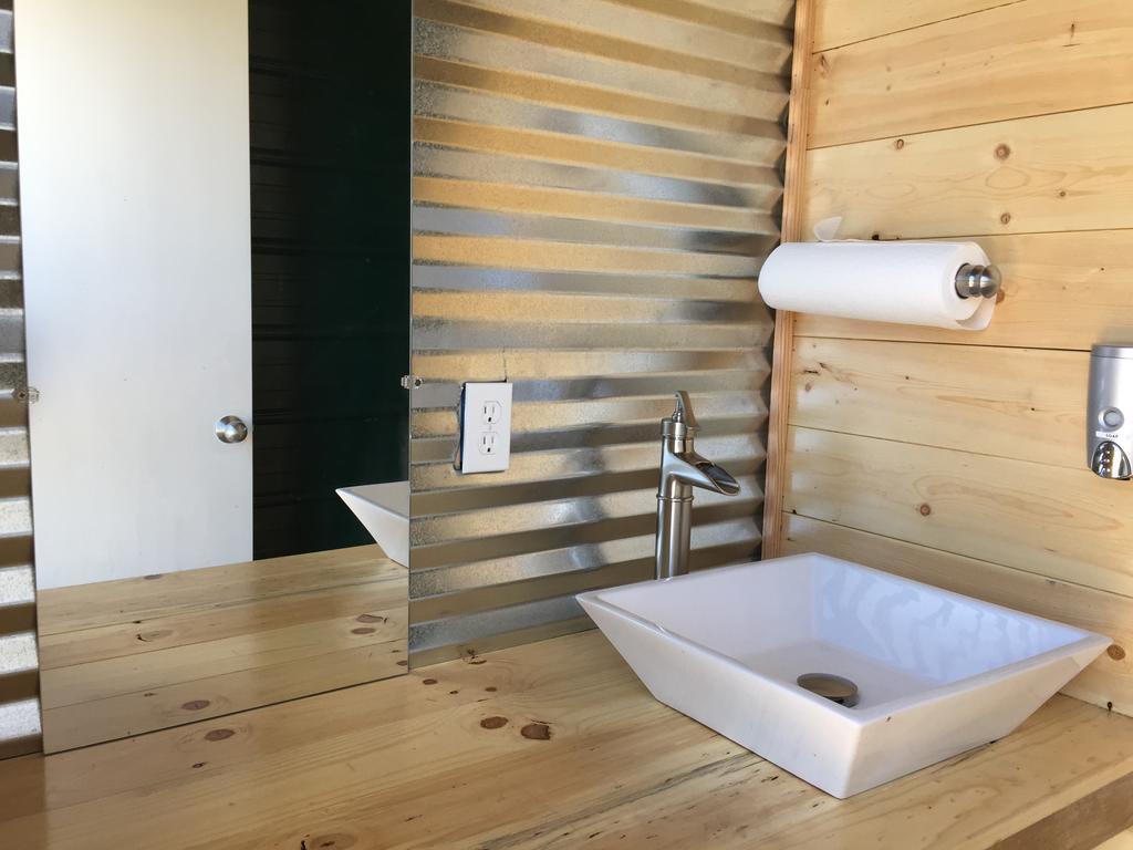 Bluebell Cabin, Glamour Cabin Camping, Stunning Night Sky مونتيسلو المظهر الخارجي الصورة